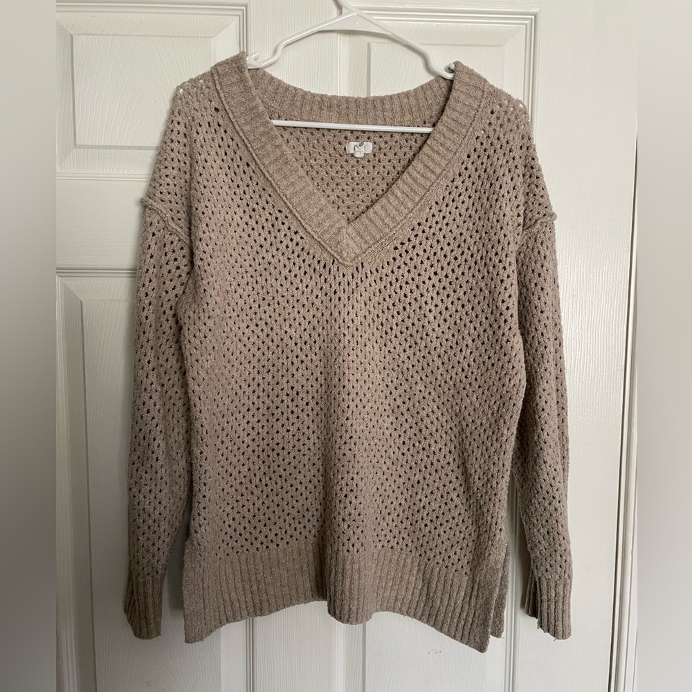 aerie Women’s Size Small Open-Knit V-Neck Sweater in Cream/Tan
